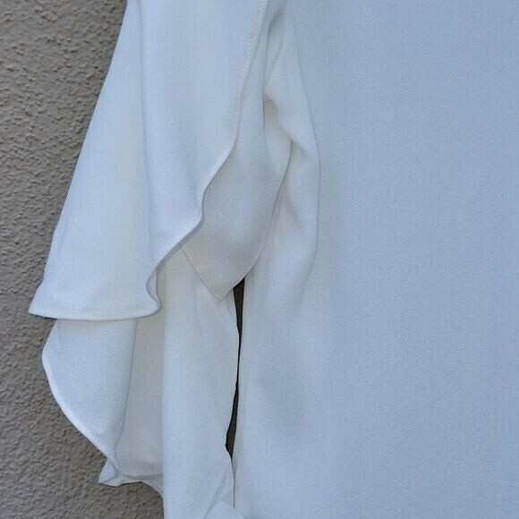 CAbi White Floaty petal sleeveTop Blouse Shirt pleated back rounded hem XS - Picture 11 of 11